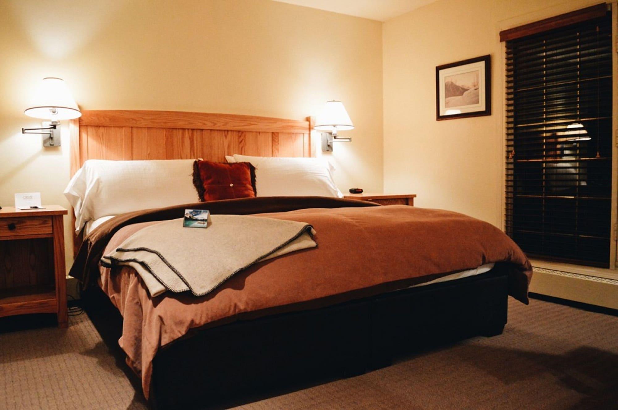 Emerald Lake Lodge Филд Экстерьер фото