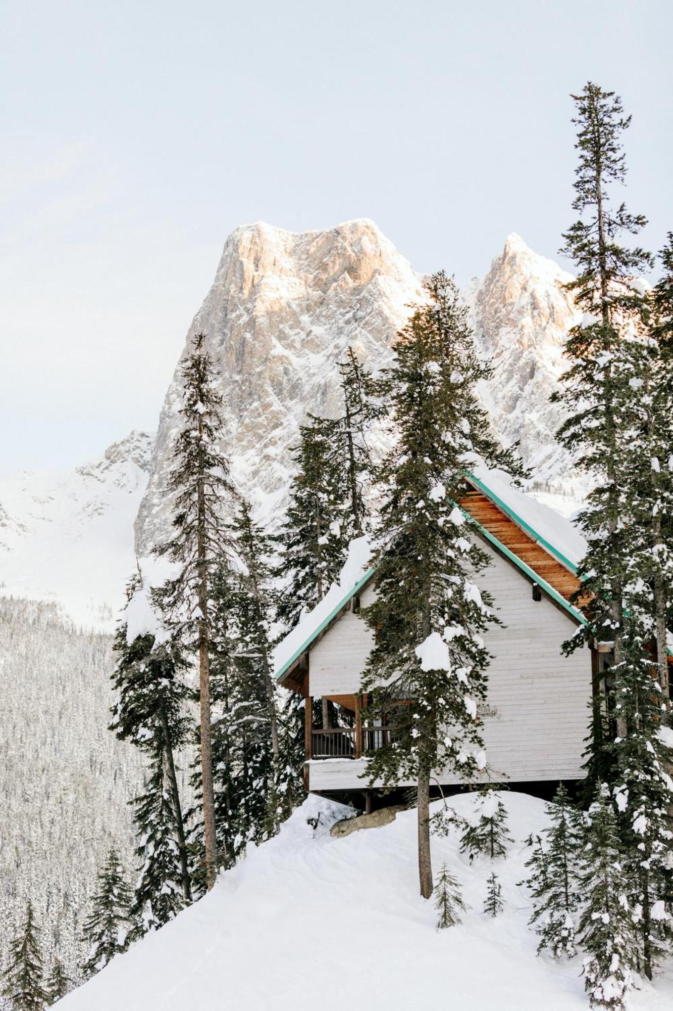 Emerald Lake Lodge Филд Экстерьер фото
