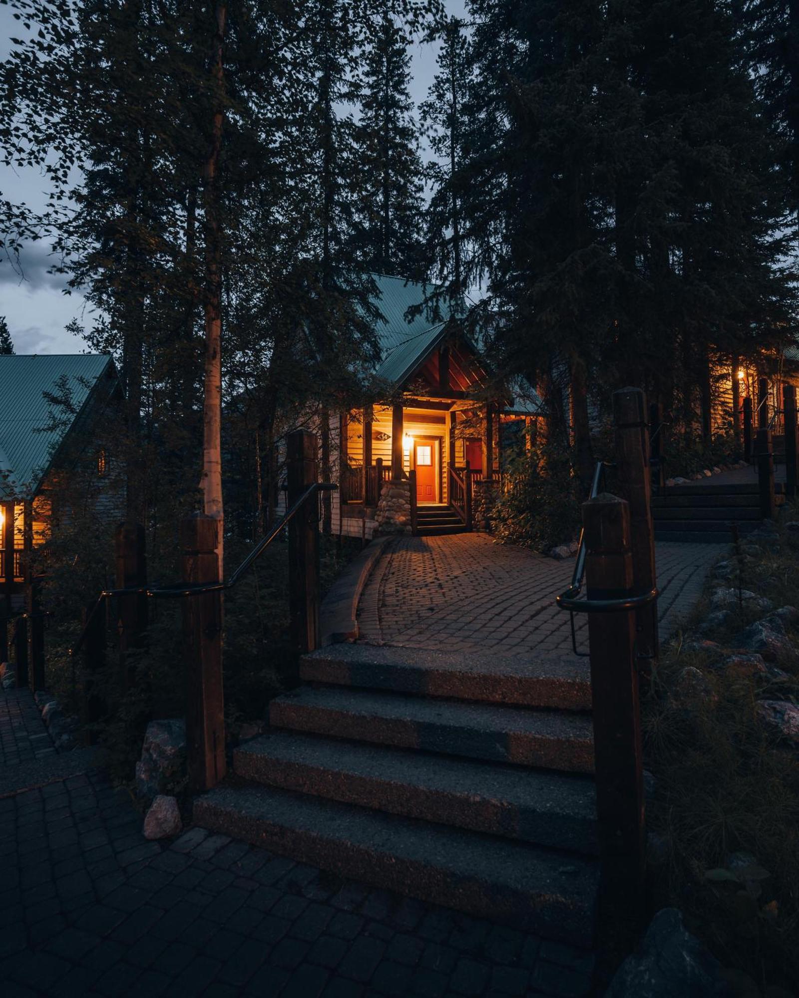 Emerald Lake Lodge Филд Экстерьер фото