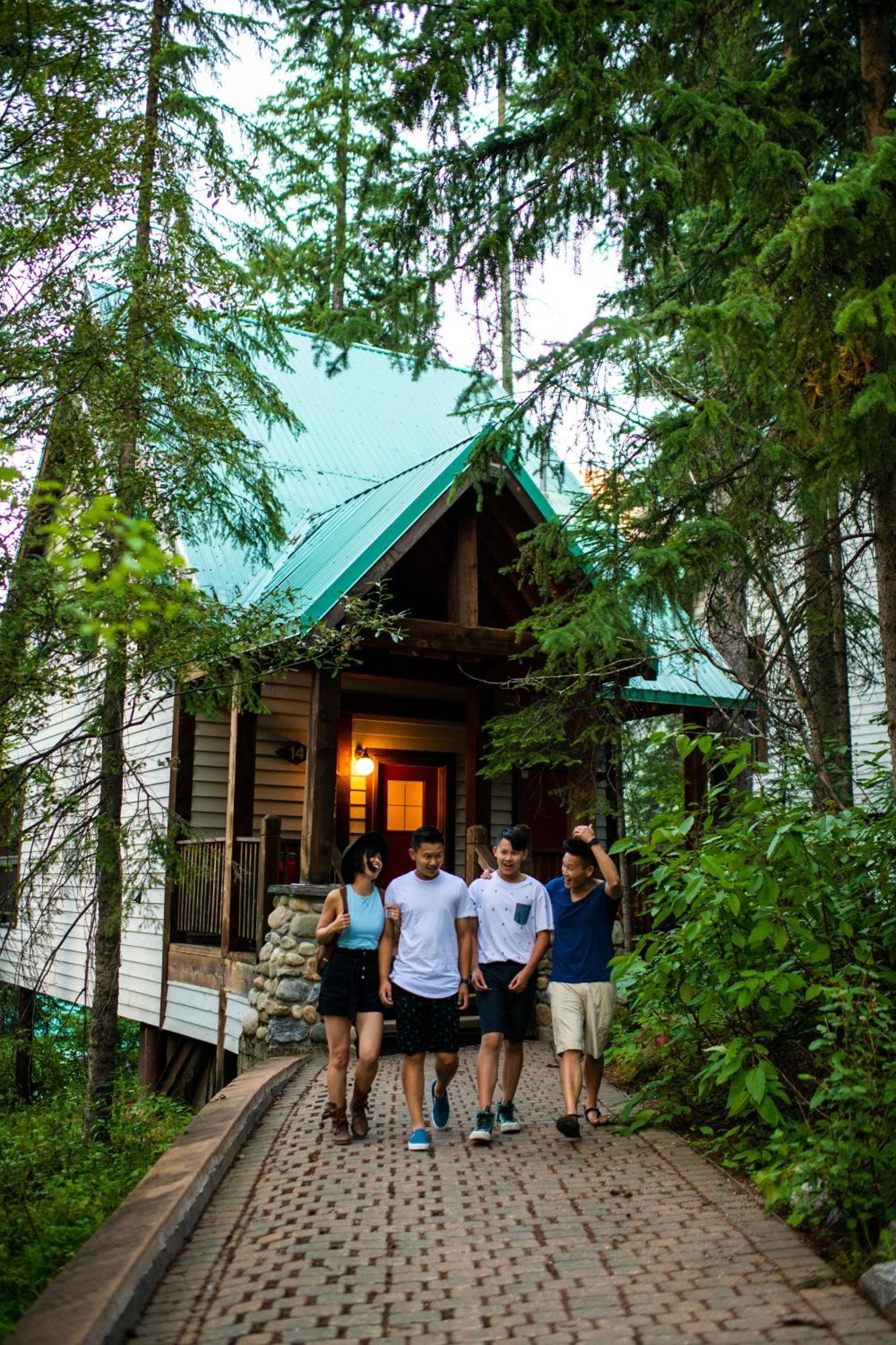Emerald Lake Lodge Филд Экстерьер фото