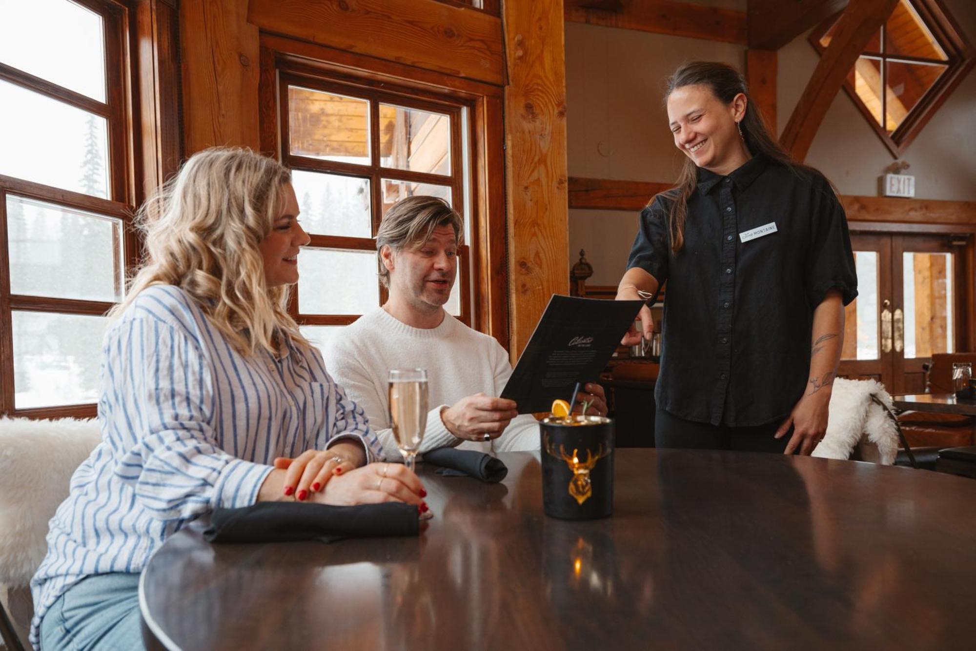 Emerald Lake Lodge Филд Экстерьер фото