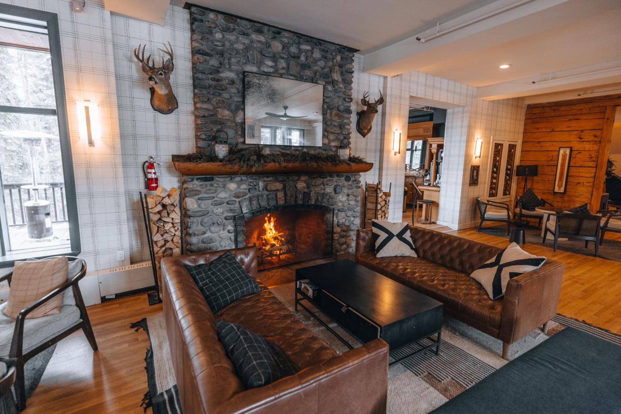 Emerald Lake Lodge Филд Экстерьер фото