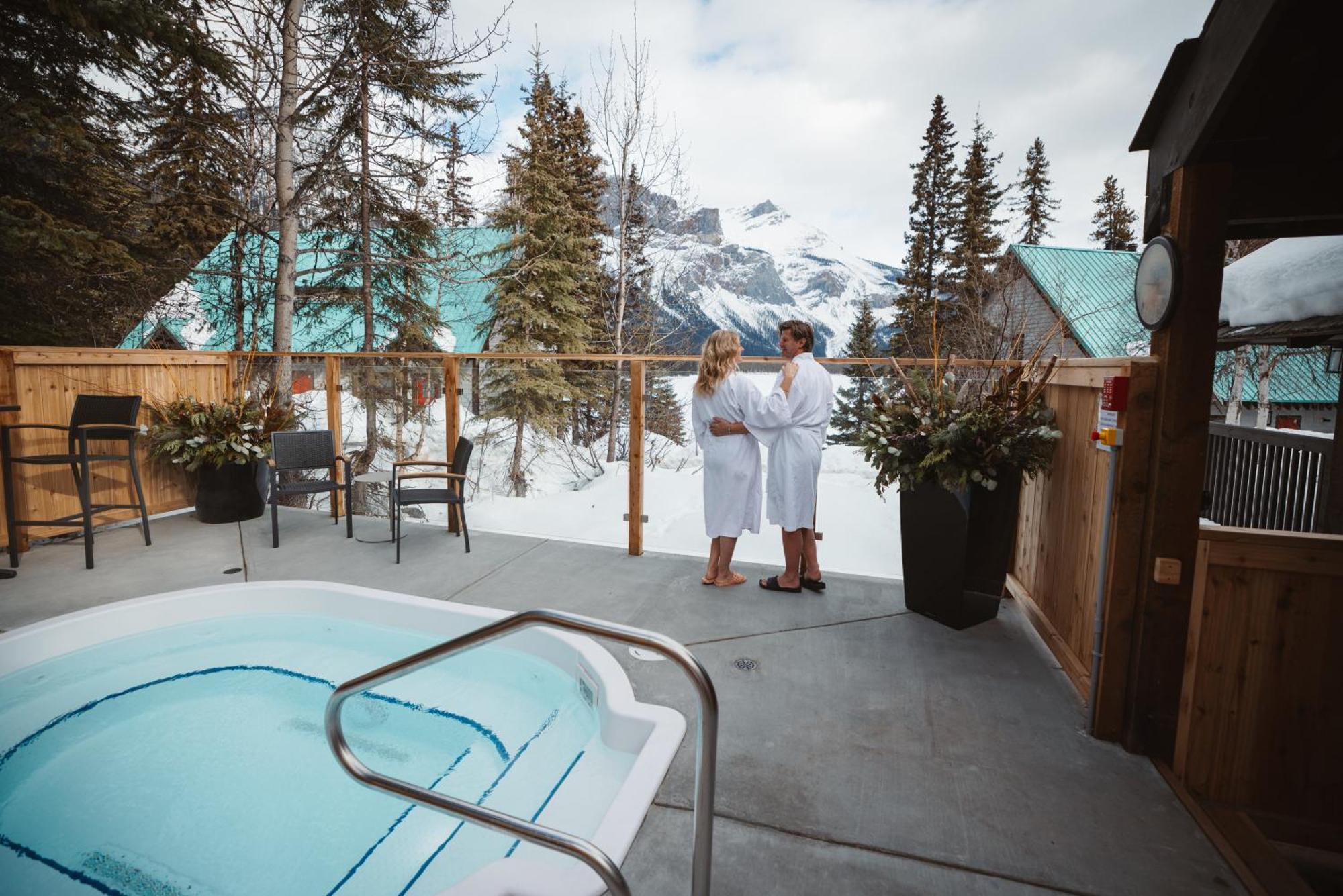 Emerald Lake Lodge Филд Экстерьер фото
